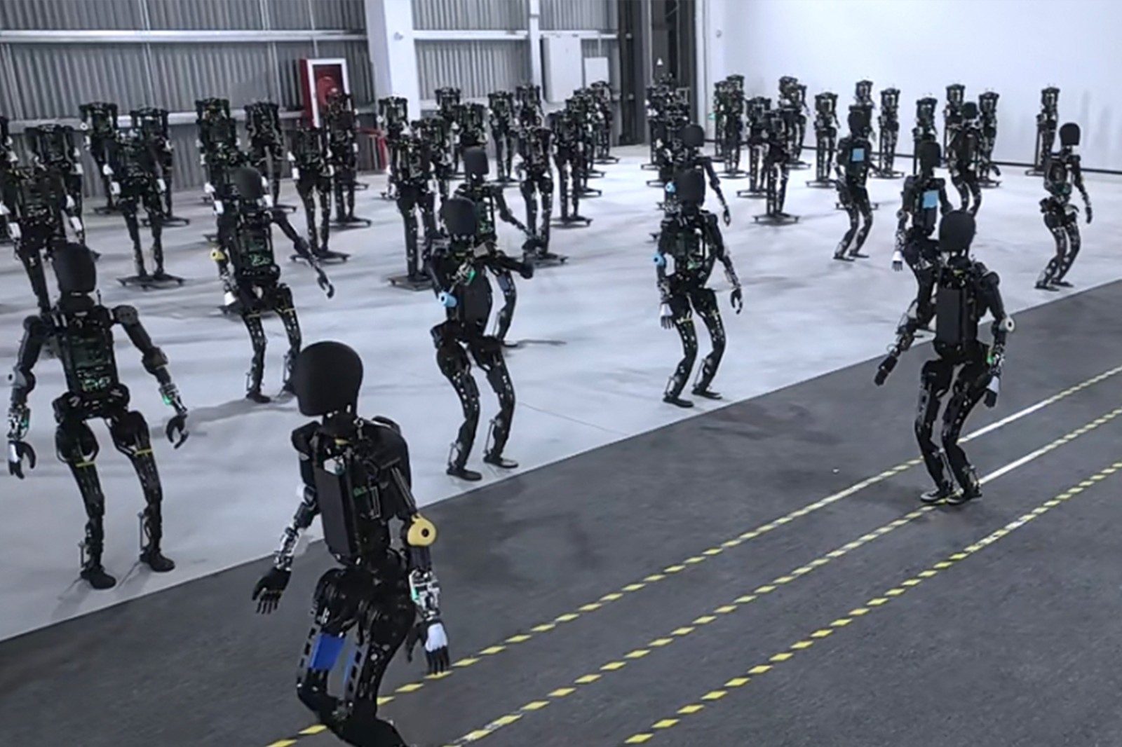 今年会Jinnian开启通用机器人商用量产