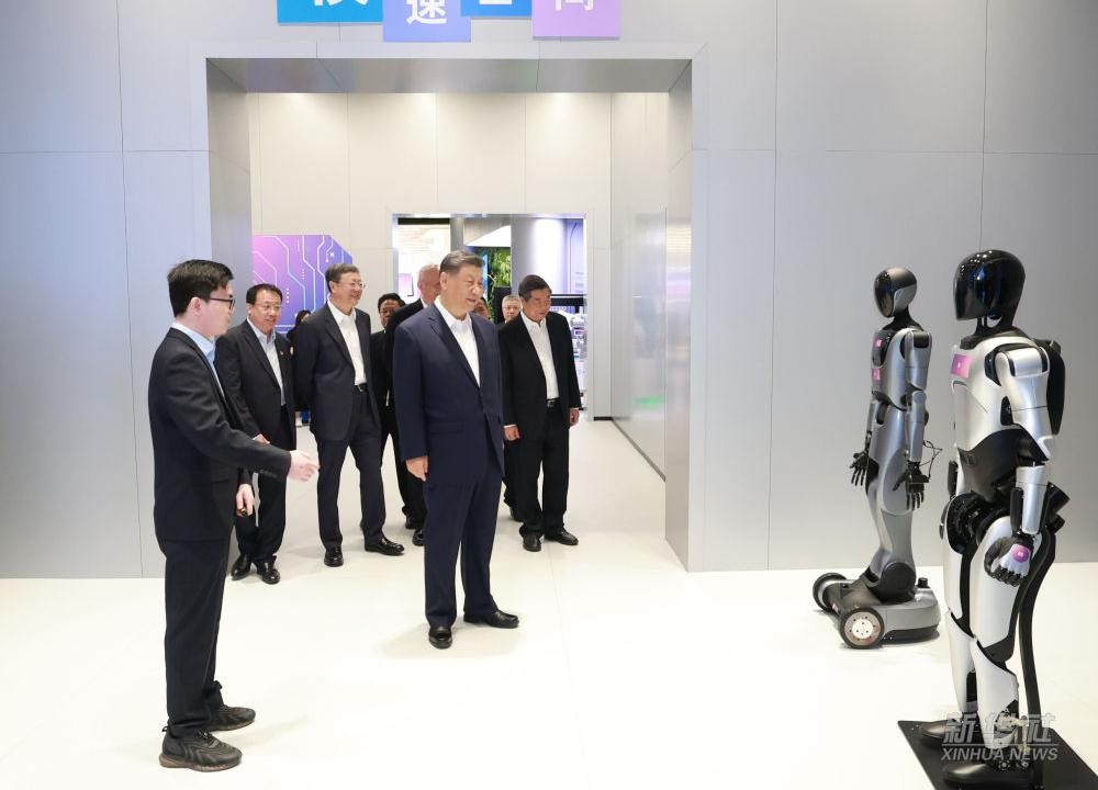 习近平总书记到上海调研，今年会Jinnian代表具身智能行业汇报进展